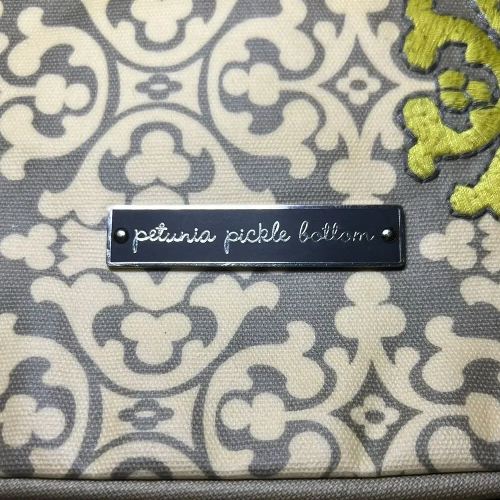 Petunia Pickle Bottom Large Carryall Berkshire Geometric Pattern Diaper Bag